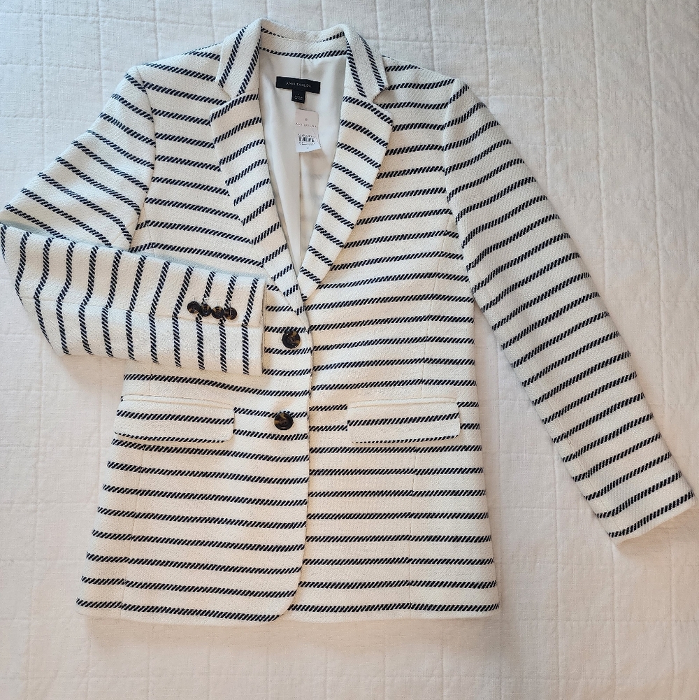 Ann Taylor Navy/White (Not A True White) Blazer Size 2